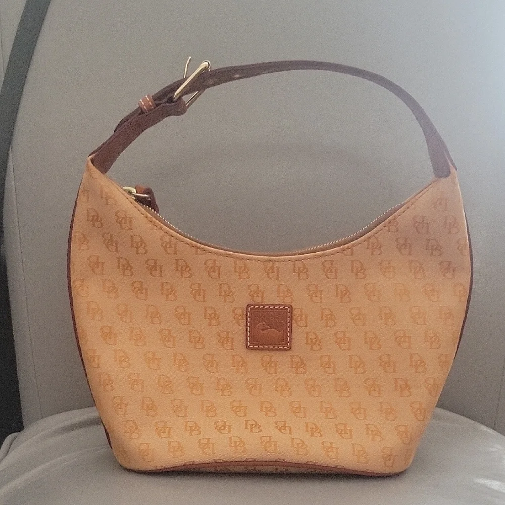 Dooney & Bourke Orange Shoulder Bag - Picture 2 of 8